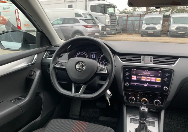 Skoda Octavia cena 59900 przebieg: 197400, rok produkcji 2018 z Krosno Odrzańskie małe 301